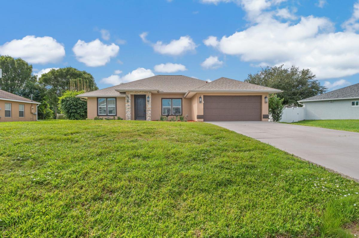 Picture of Home For Sale in Port Saint Lucie, Florida, United States