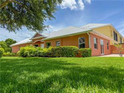 Home For Sale in Vero Beach, Florida