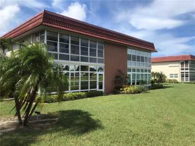 Condo For Sale in Vero Beach, Florida