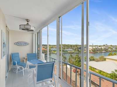 Condo For Sale in Vero Beach, Florida