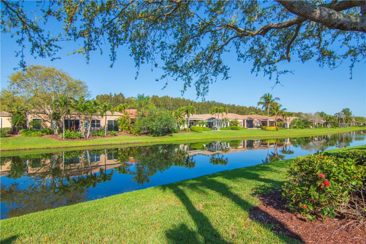 Picture of Home For Sale in Vero Beach, Florida, United States