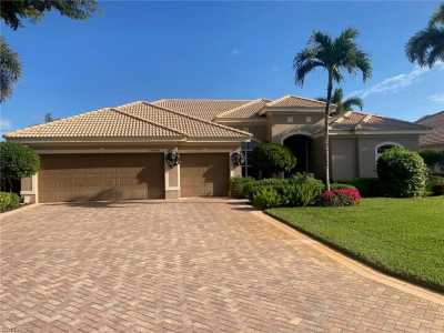 Home For Sale in Estero, Florida