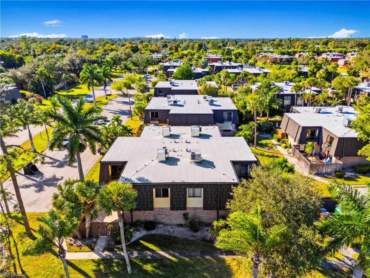 Picture of Home For Sale in Fort Myers, Florida, United States