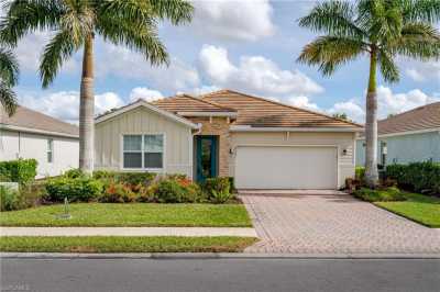 Home For Sale in Naples, Florida