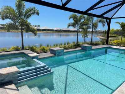 Home For Sale in Naples, Florida