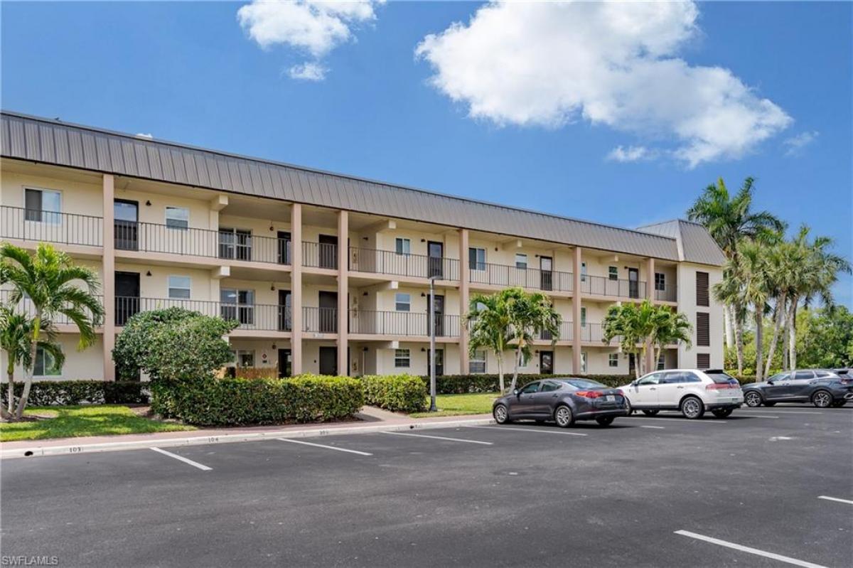 Picture of Condo For Sale in Naples, Florida, United States