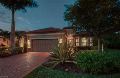 Home For Sale in Naples, Florida