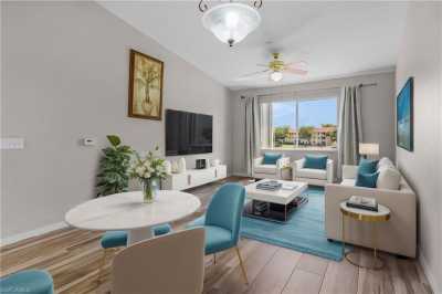 Condo For Sale in Naples, Florida
