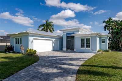 Home For Sale in Naples, Florida