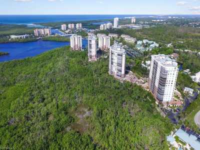 Condo For Sale in Naples, Florida