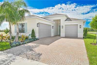 Home For Sale in Fort Myers, Florida