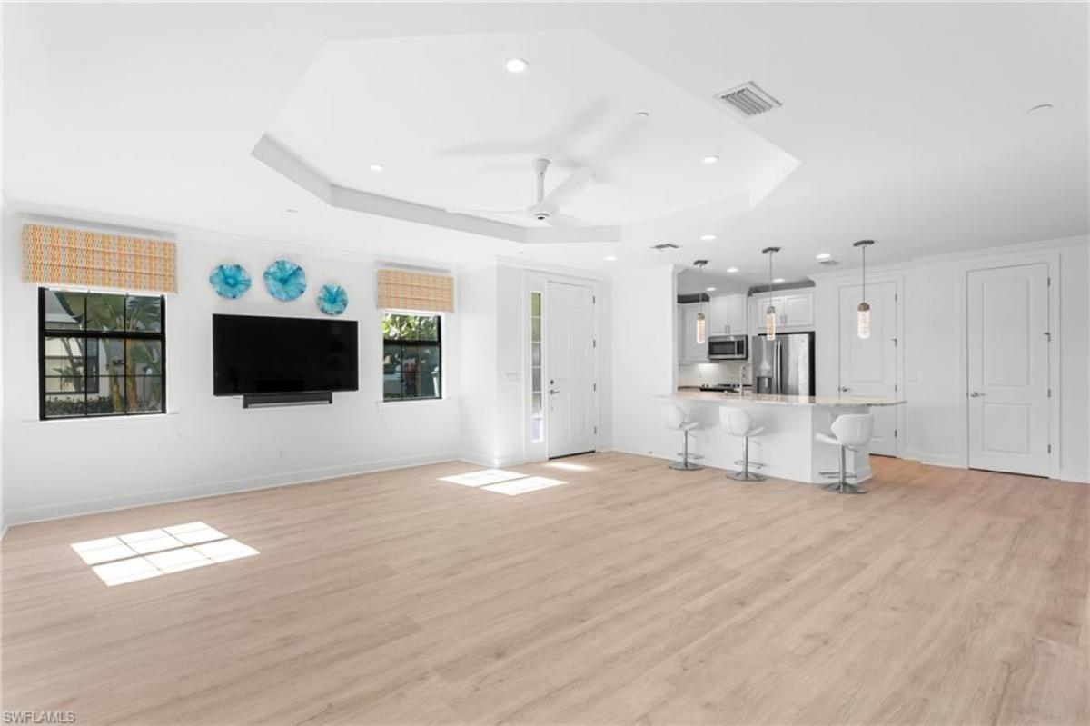 Picture of Condo For Sale in Naples, Florida, United States