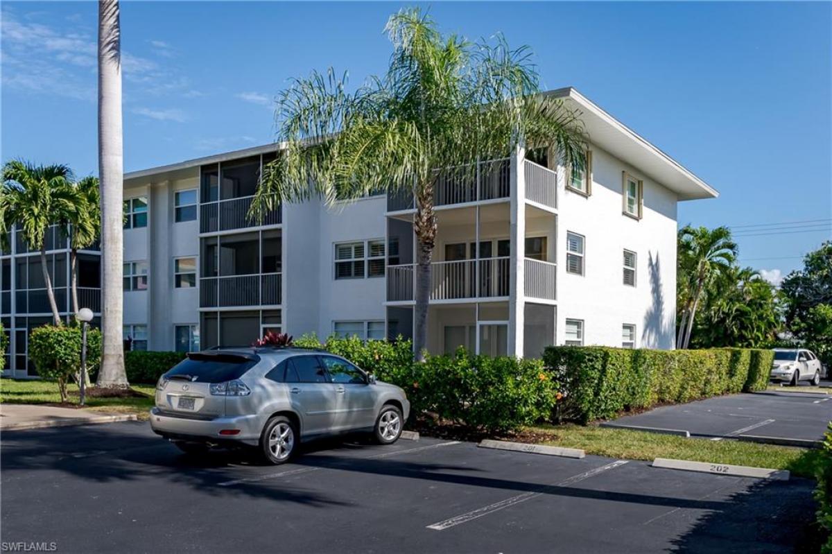 Picture of Condo For Sale in Marco Island, Florida, United States