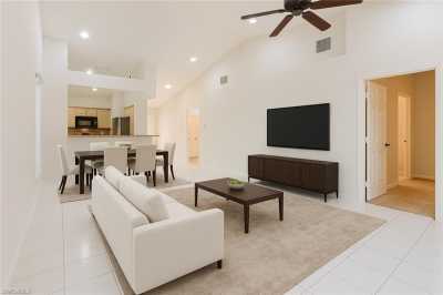 Condo For Sale in Naples, Florida