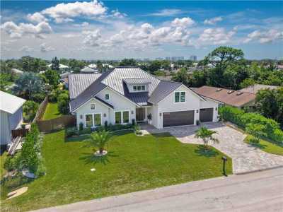 Home For Sale in Naples, Florida
