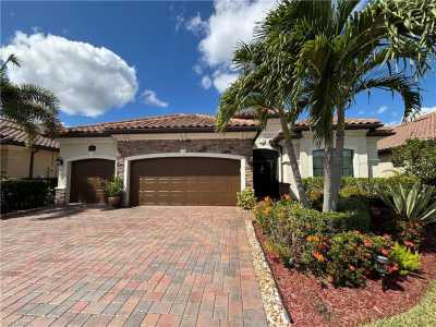 Home For Sale in Bonita Springs, Florida