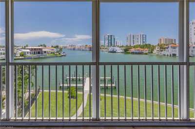 Home For Sale in Naples, Florida