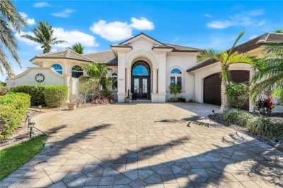 Home For Sale in Cape Coral, Florida