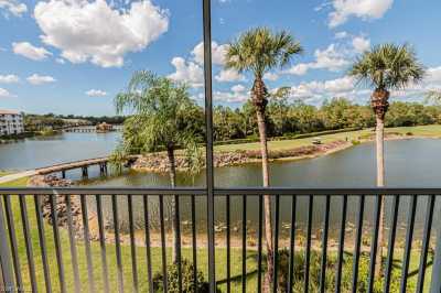 Condo For Sale in Naples, Florida