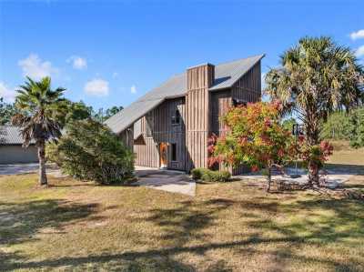 Home For Sale in Interlachen, Florida
