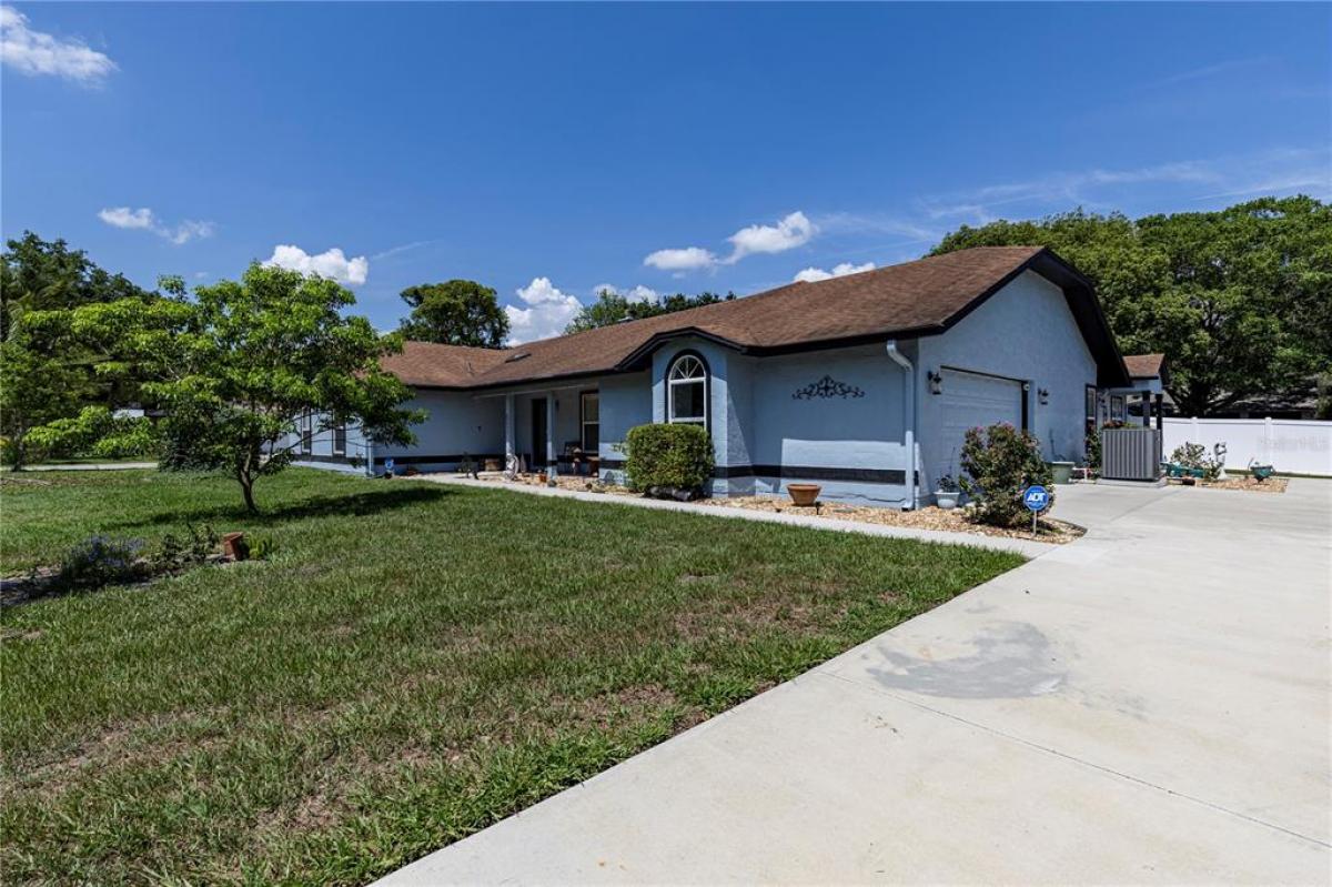 Picture of Home For Sale in Mount Dora, Florida, United States