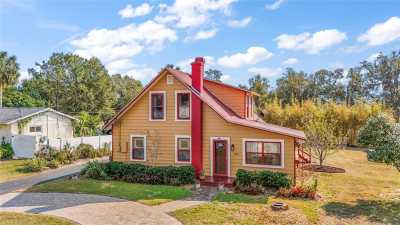 Home For Sale in Mount Dora, Florida