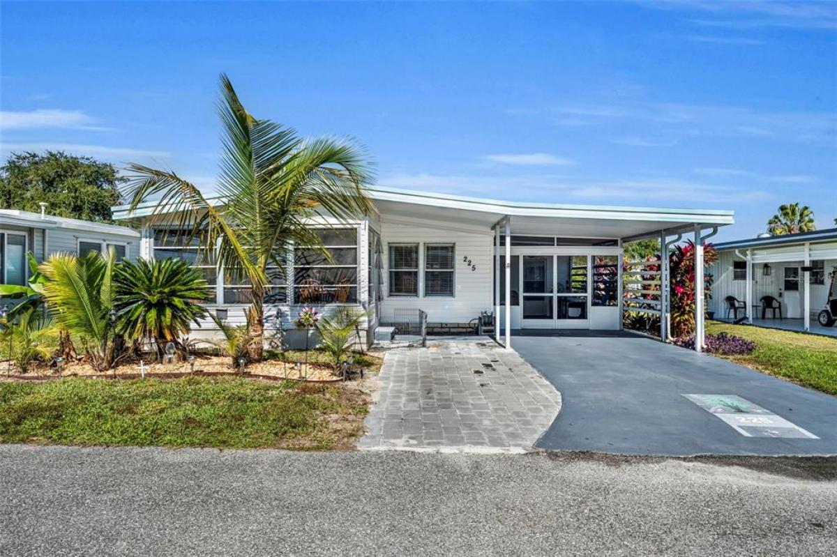 Picture of Mobile Home For Sale in Leesburg, Florida, United States