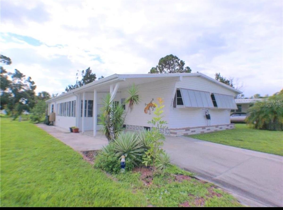 Picture of Mobile Home For Sale in North Port, Florida, United States