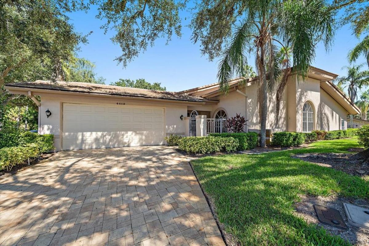 Picture of Home For Sale in Sarasota, Florida, United States