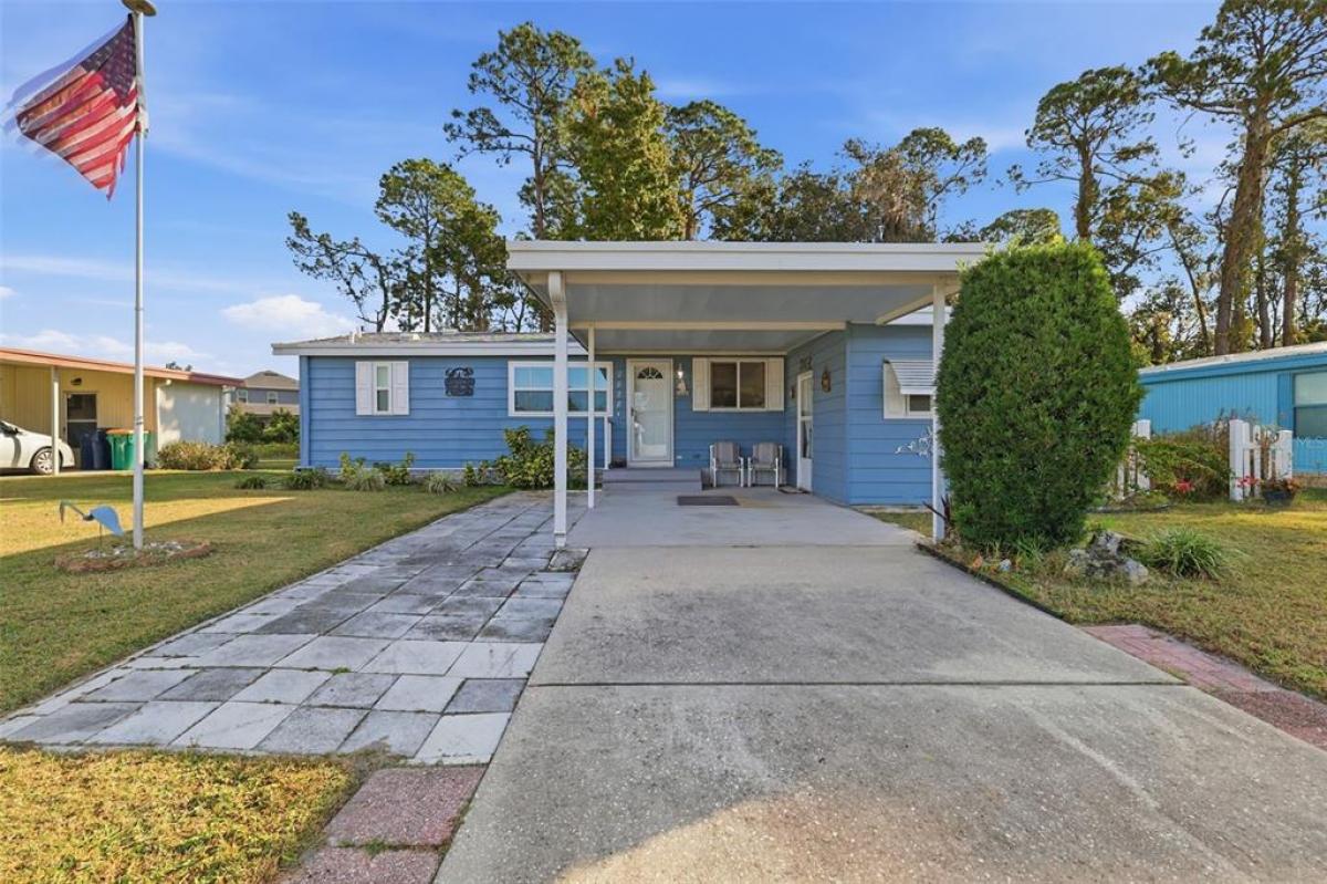 Picture of Mobile Home For Sale in Tavares, Florida, United States