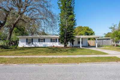 Home For Sale in Sanford, Florida