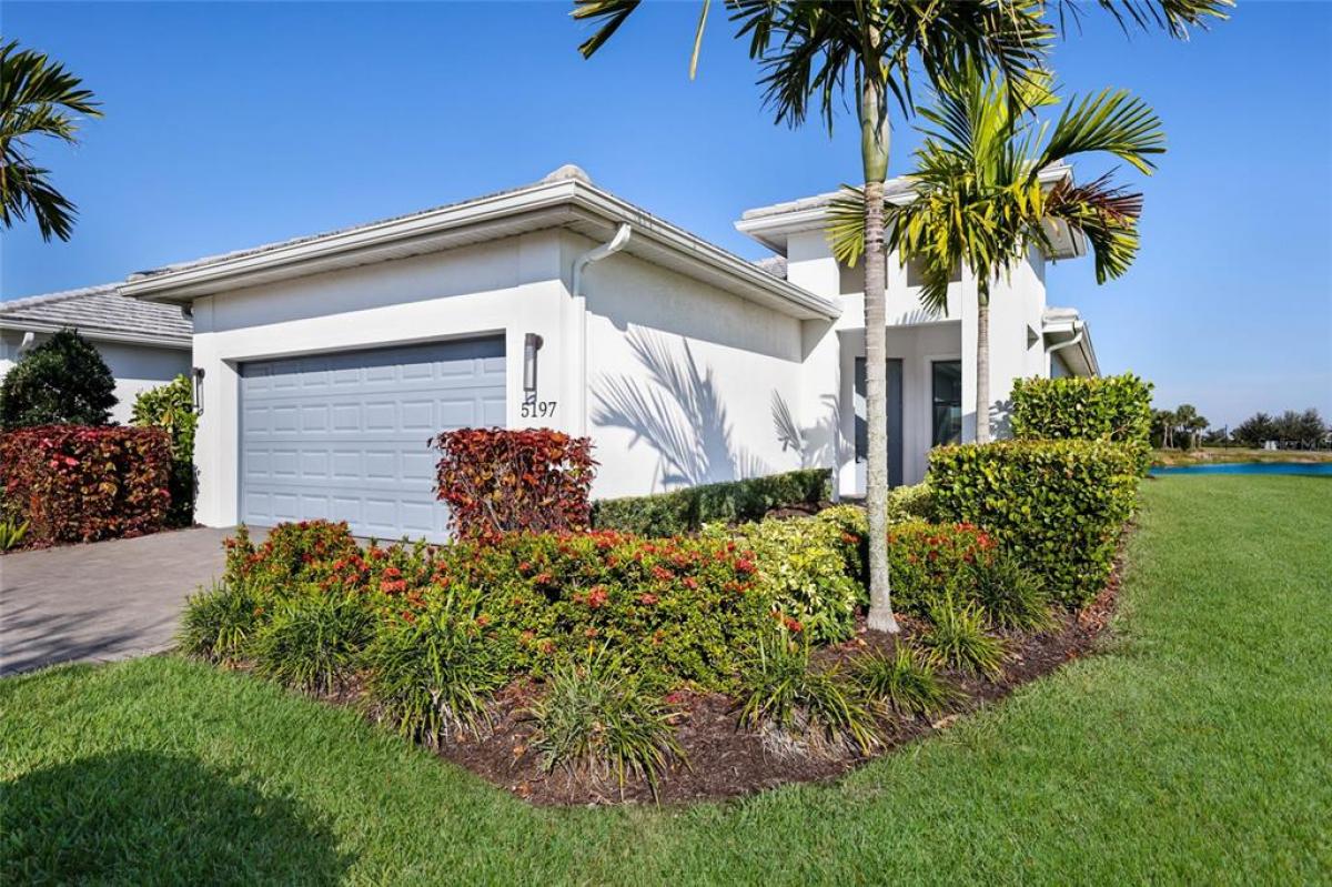 Picture of Home For Sale in Lakewood Ranch, Florida, United States