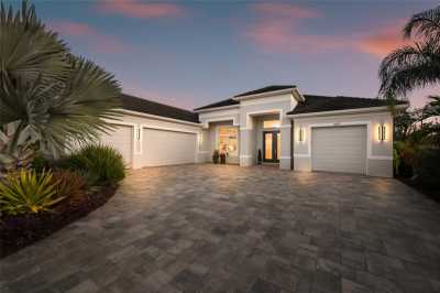Home For Sale in Parrish, Florida