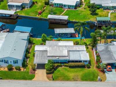 Mobile Home For Sale in Tavares, Florida