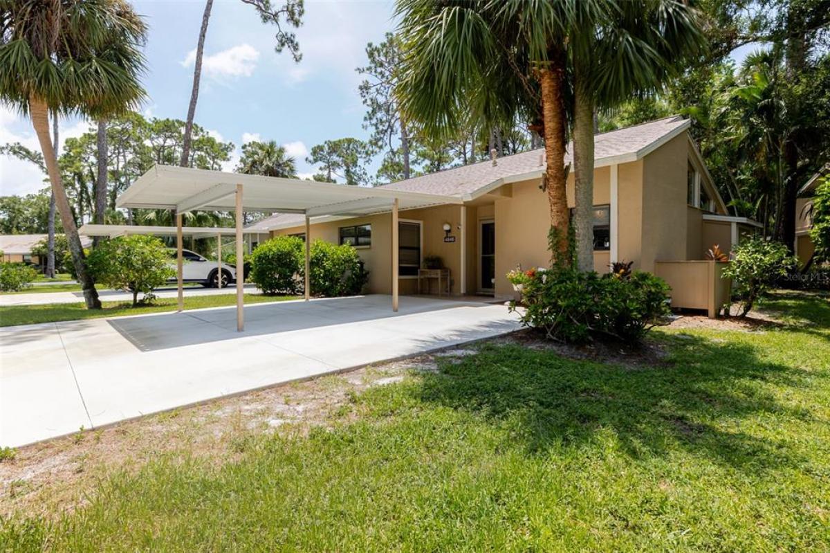 Picture of Home For Sale in Sarasota, Florida, United States