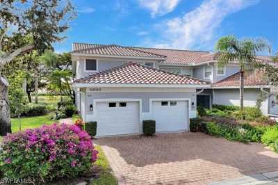 Condo For Sale in Naples, Florida