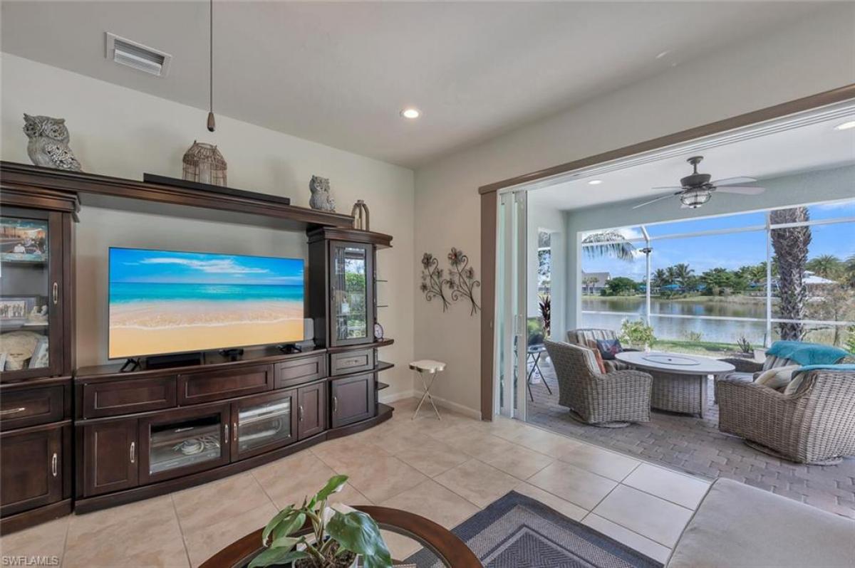 Picture of Home For Sale in Estero, Florida, United States