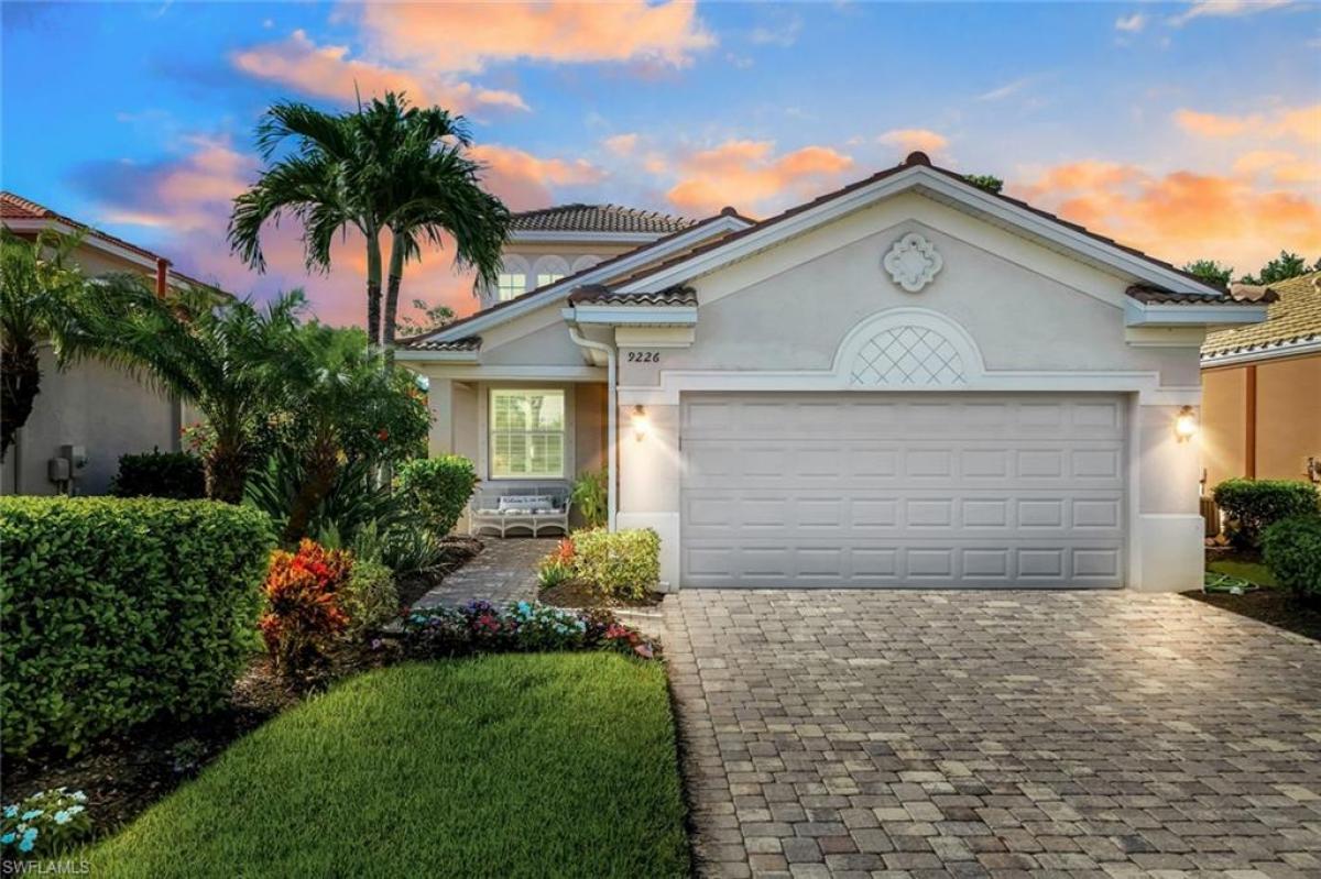 Picture of Home For Sale in Estero, Florida, United States