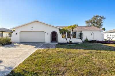 Home For Sale in Cape Coral, Florida