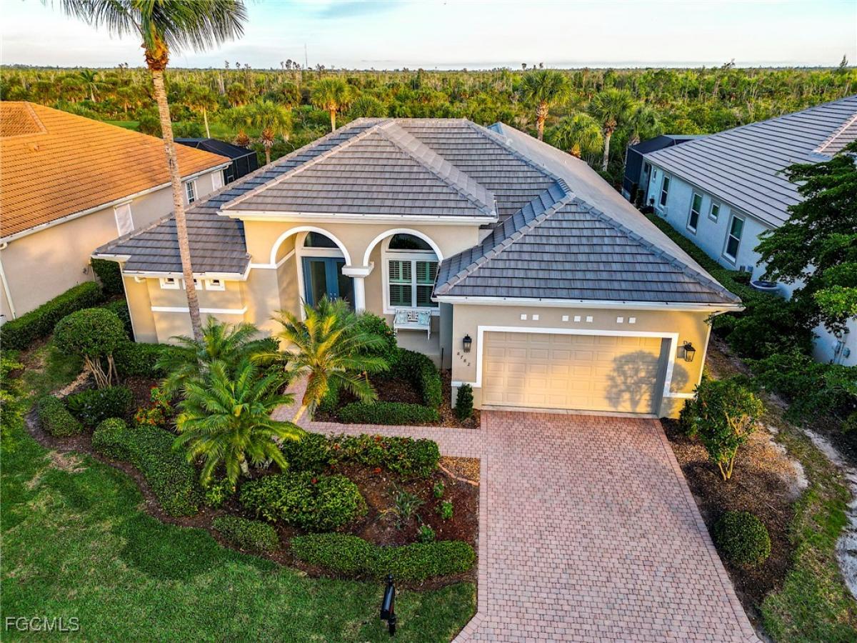Picture of Home For Sale in Fort Myers, Florida, United States