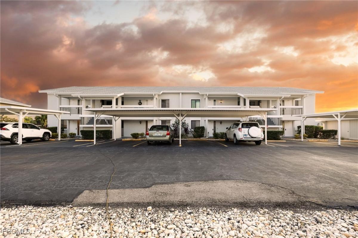 Picture of Condo For Sale in Cape Coral, Florida, United States