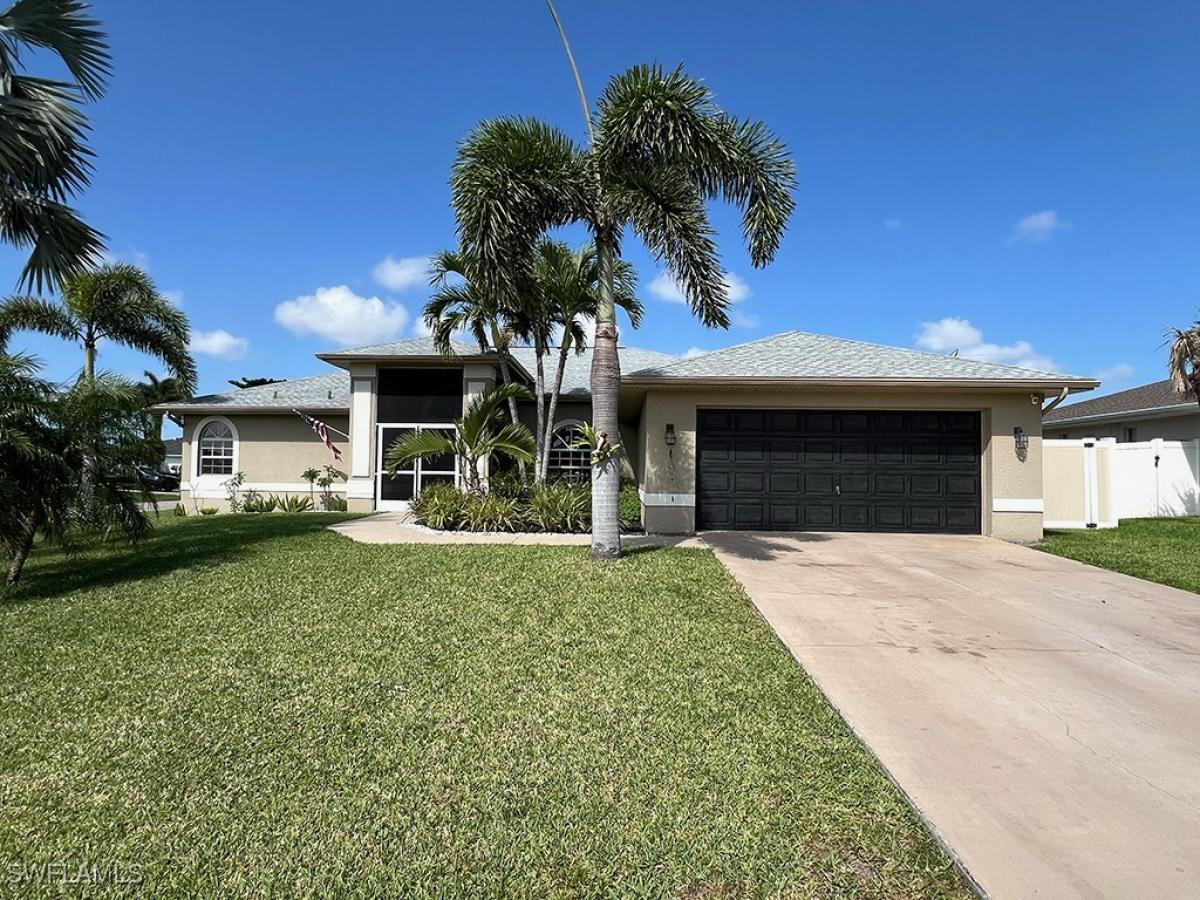 Picture of Home For Sale in Cape Coral, Florida, United States