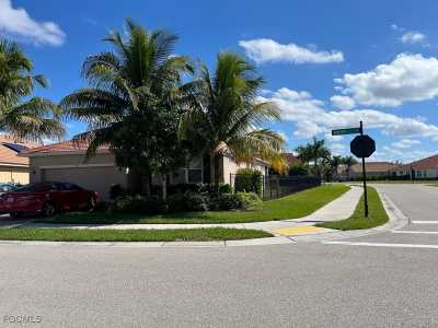 Home For Sale in Fort Myers, Florida