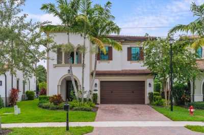 Home For Sale in Parkland, Florida