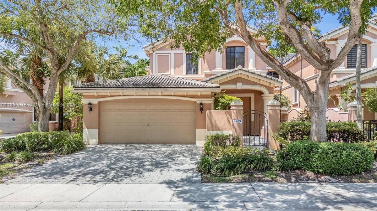 Picture of Home For Sale in Weston, Florida, United States