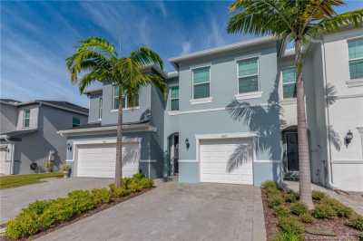 Home For Sale in Stuart, Florida
