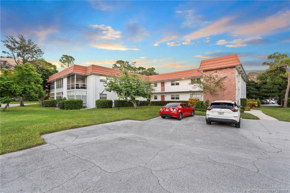 Picture of Condo For Sale in Stuart, Florida, United States