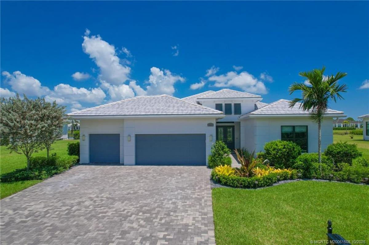 Picture of Home For Sale in Palm City, Florida, United States