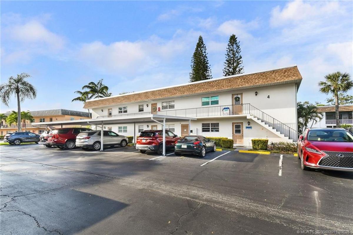 Picture of Condo For Sale in Stuart, Florida, United States