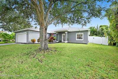 Home For Sale in Palm Bay, Florida